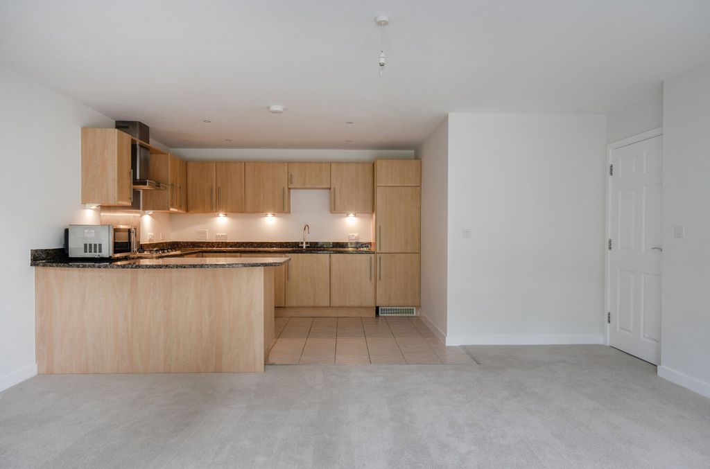 Additional image 14 of 2 bed flat for saleBeacon Crescent, Hindhead, Surrey GU26