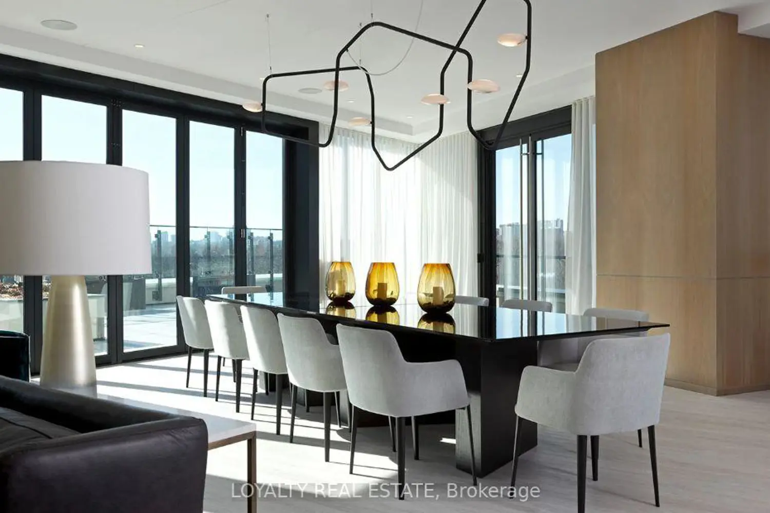575 Bloor Street 2105 photo 3