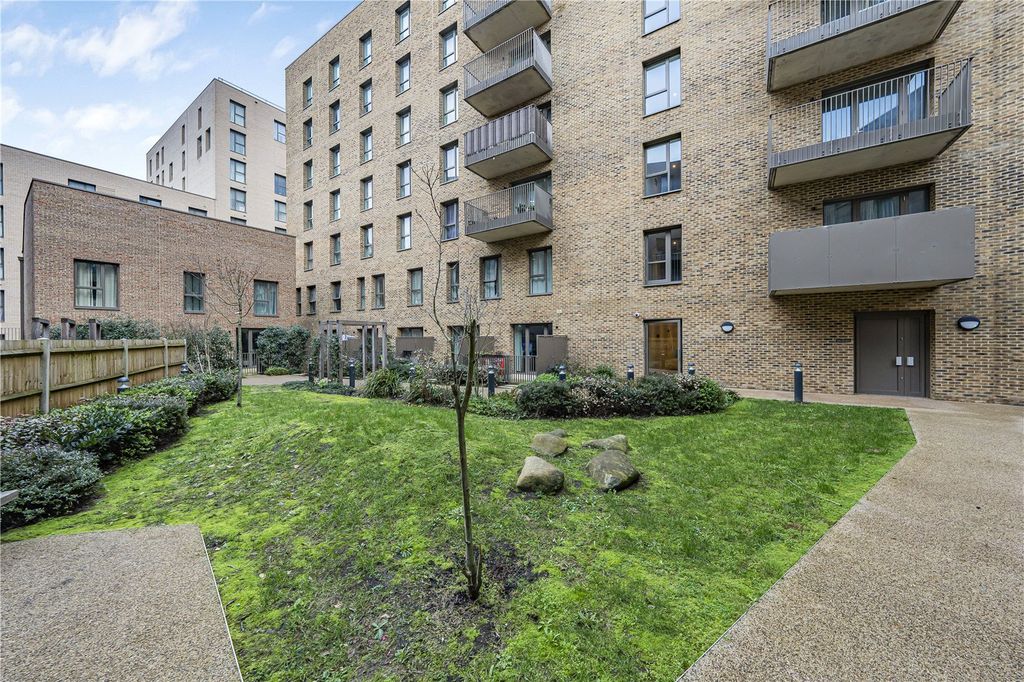 Additional image 12 of 2 bed flat for saleClovelly Road, Hounslow TW3