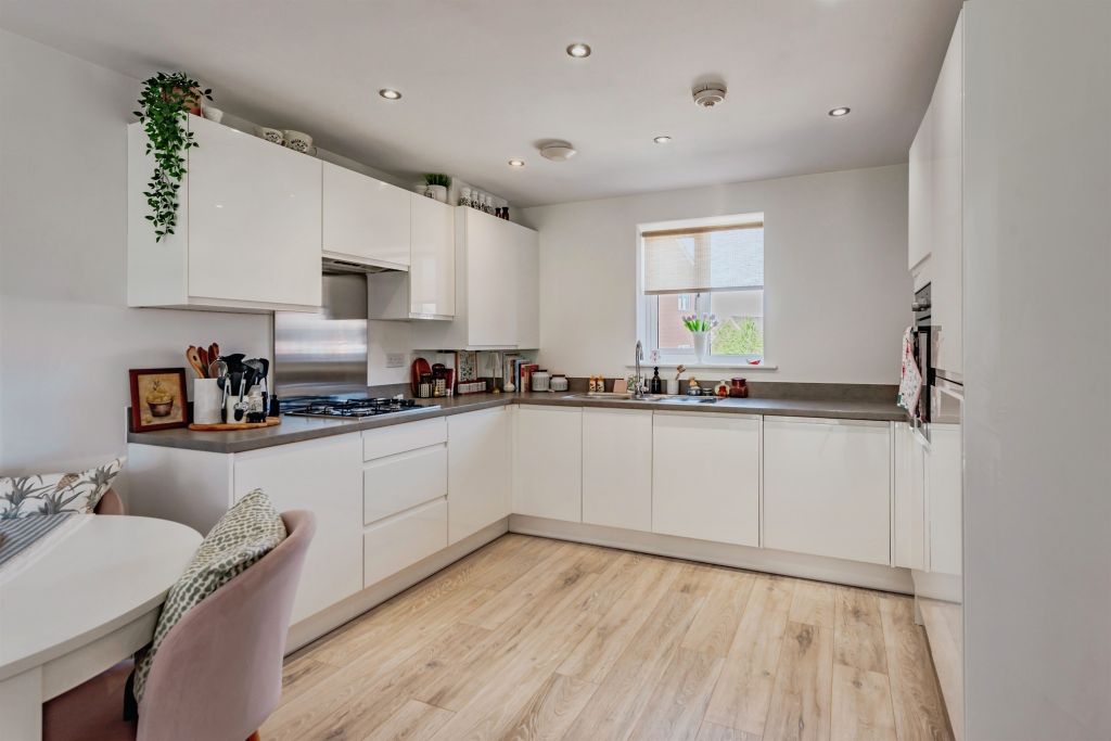 Additional image 5 of 2 bed flat for saleWebber Street, Horley RH6