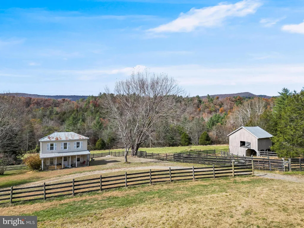 19442 Runions Creek Road, Broadway, VA 22815