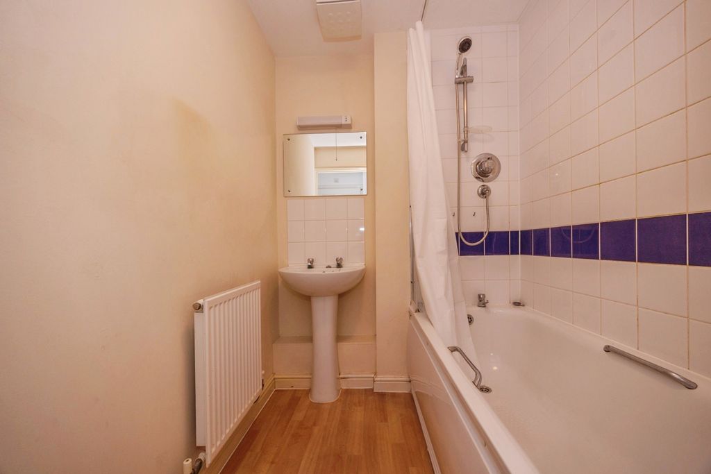 Additional image 13 of 1 bed flat for saleLittle Hackets, Havant, Hampshire PO9