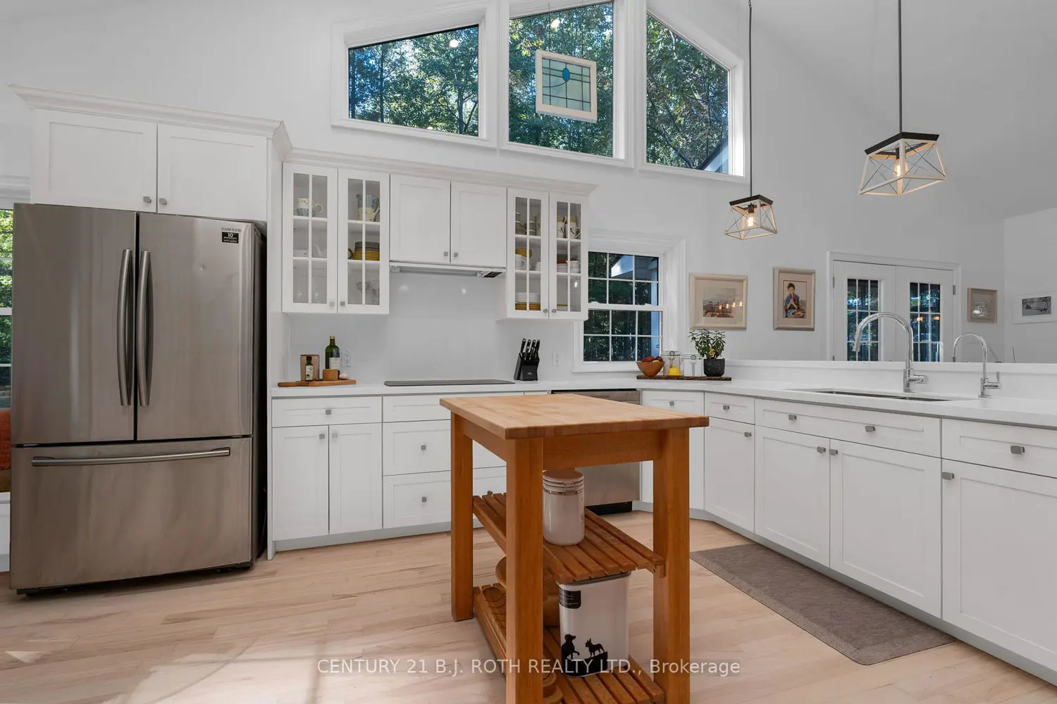2710 Portage Trail photo 3