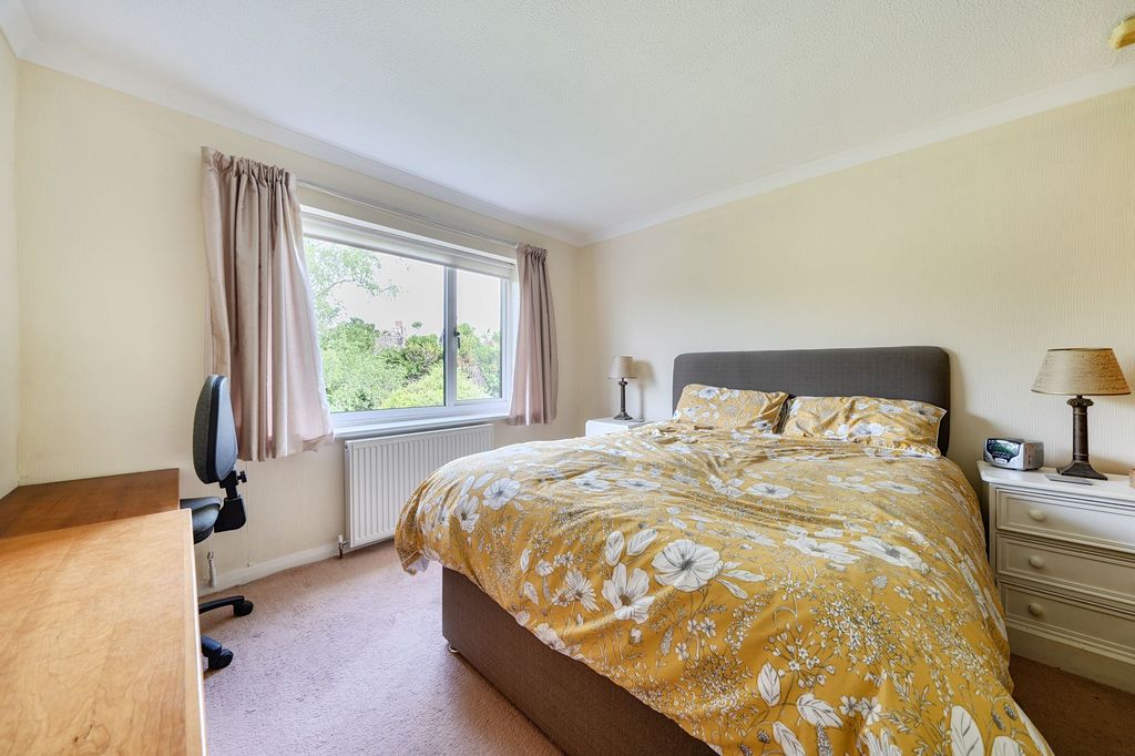 Additional image 10 of 4 bed detached house for saleLongmead Gardens, Havant PO9