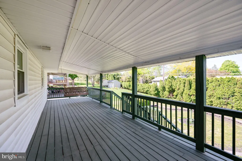 Additional image 37 of 220 Maple Springs Drive, Birdsboro, PA 19508