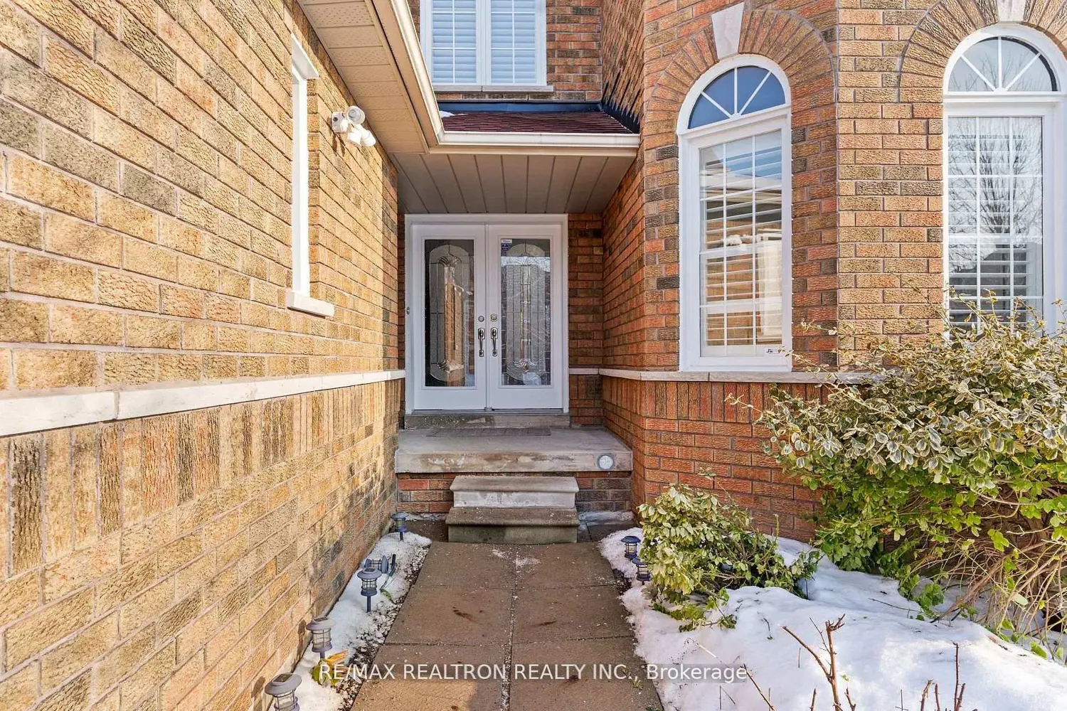 13 Freeston Crescent photo 2