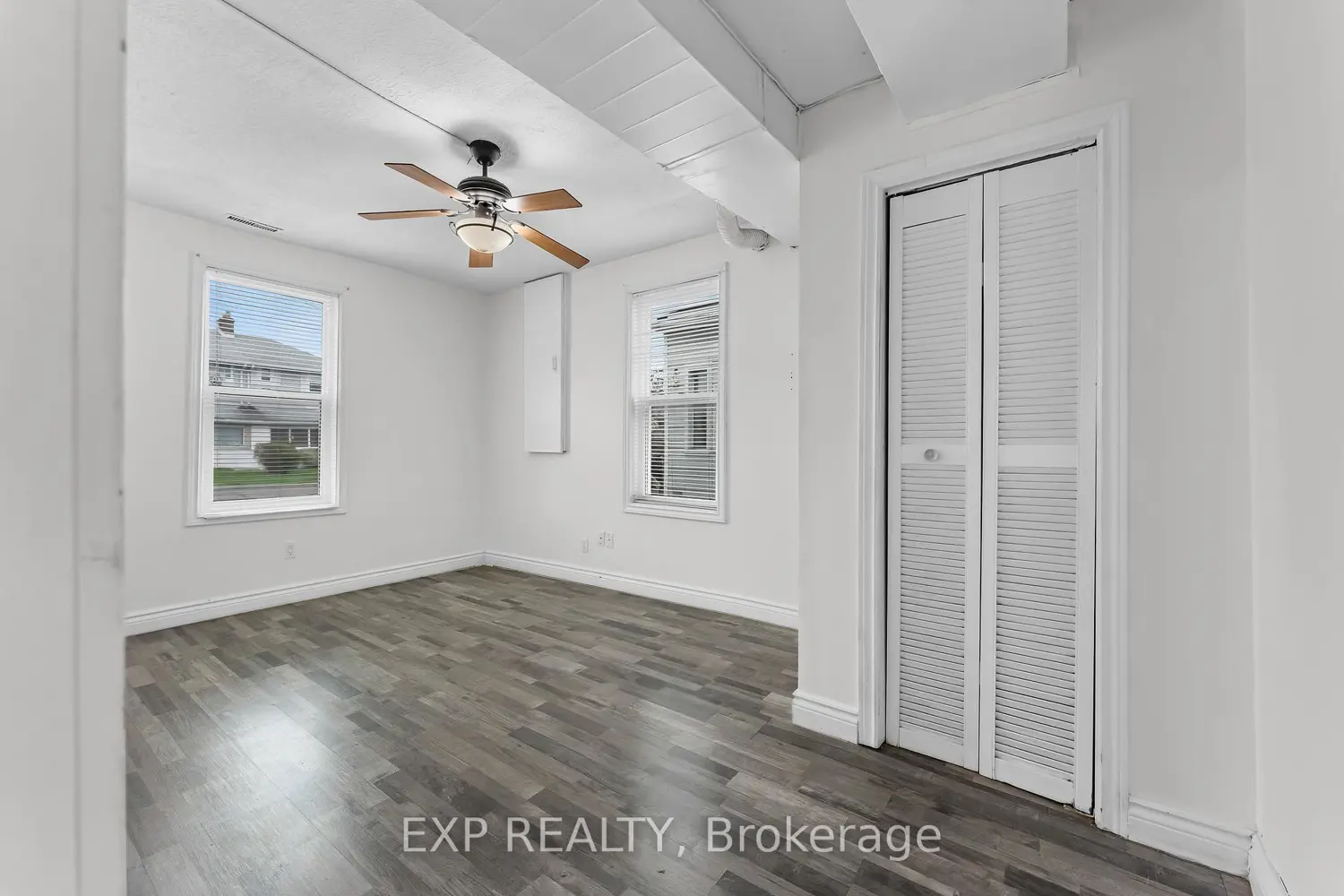 146 Oakdale Avenue photo 4