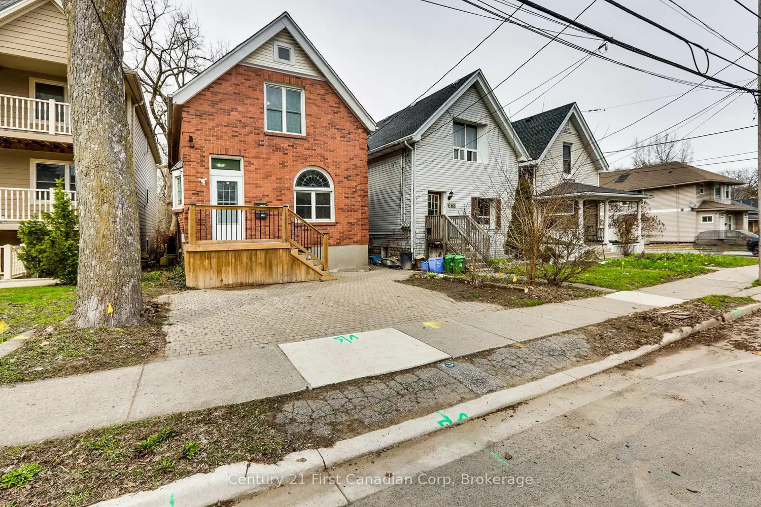 666 Queens Avenue