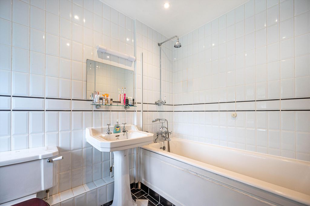 Additional image 17 of 8 bed detached house for saleHarpsden Bottom, Harpsden, Henley-On-Thames, Oxfordshire RG9