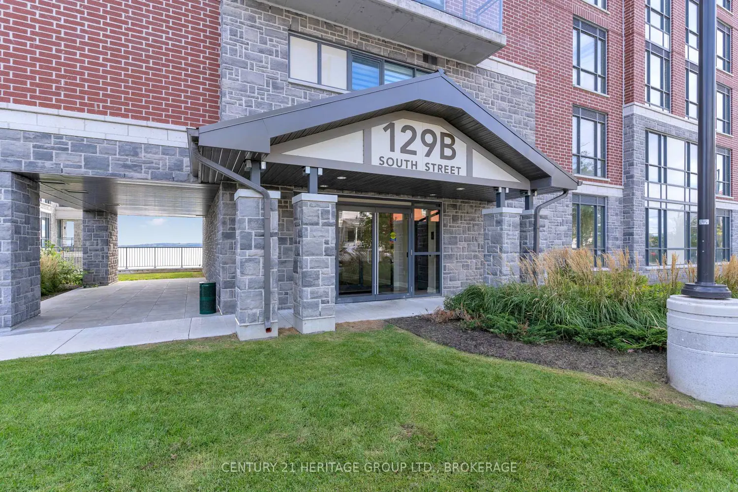 129B South Street 217