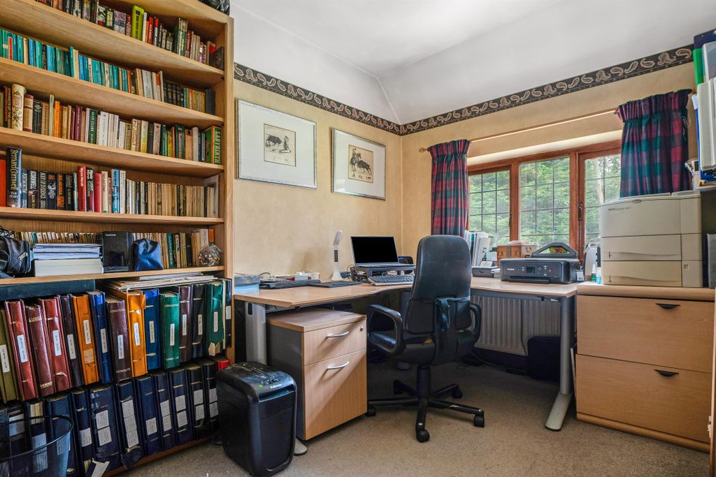 Additional image 13 of 5 bed detached house for saleTilford Road, Hindhead GU26