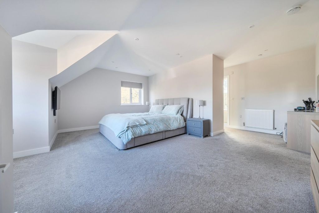 Additional image 7 of 5 bed detached house for saleNorth Close, Havant PO9