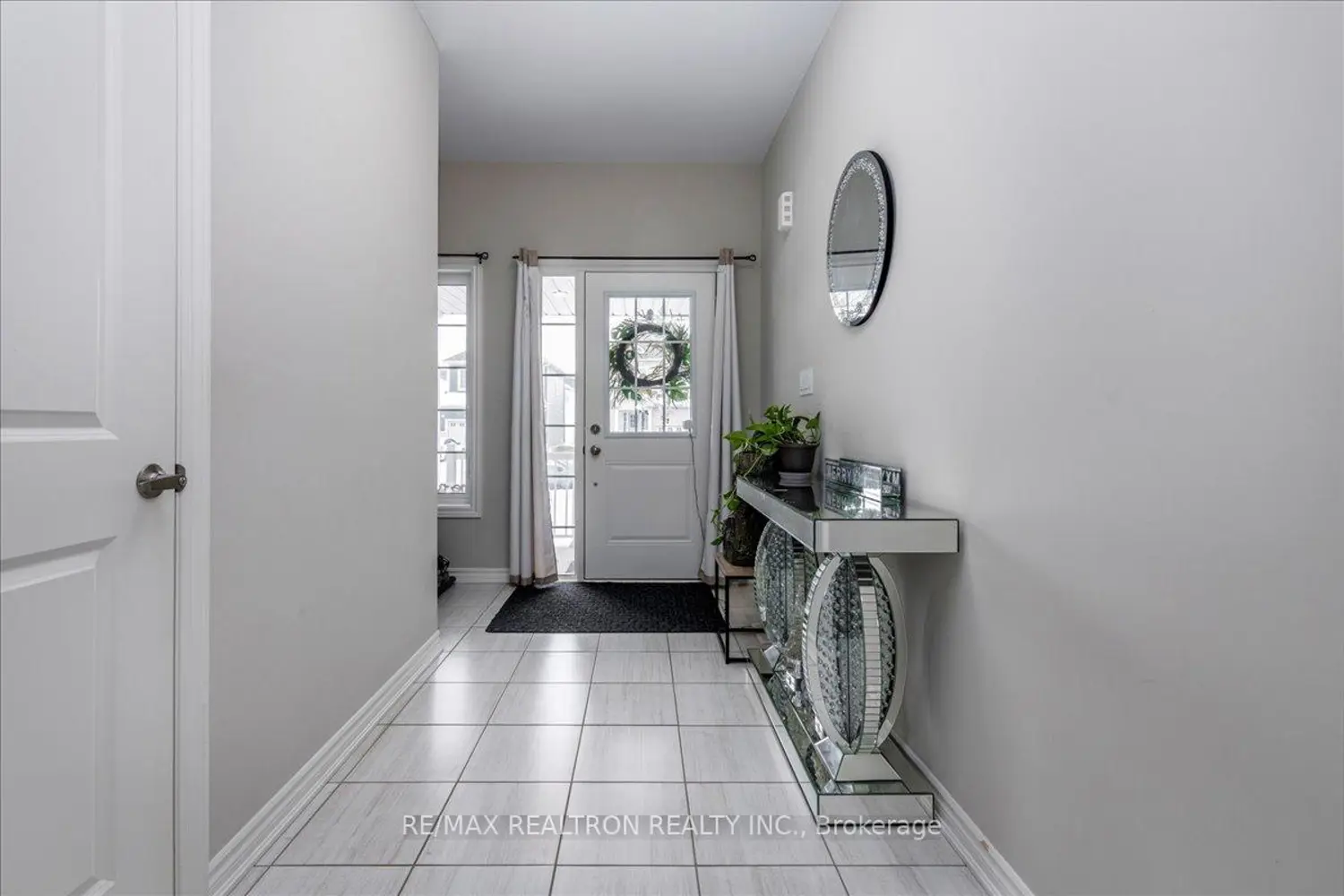 207 Cubitt Street photo 2