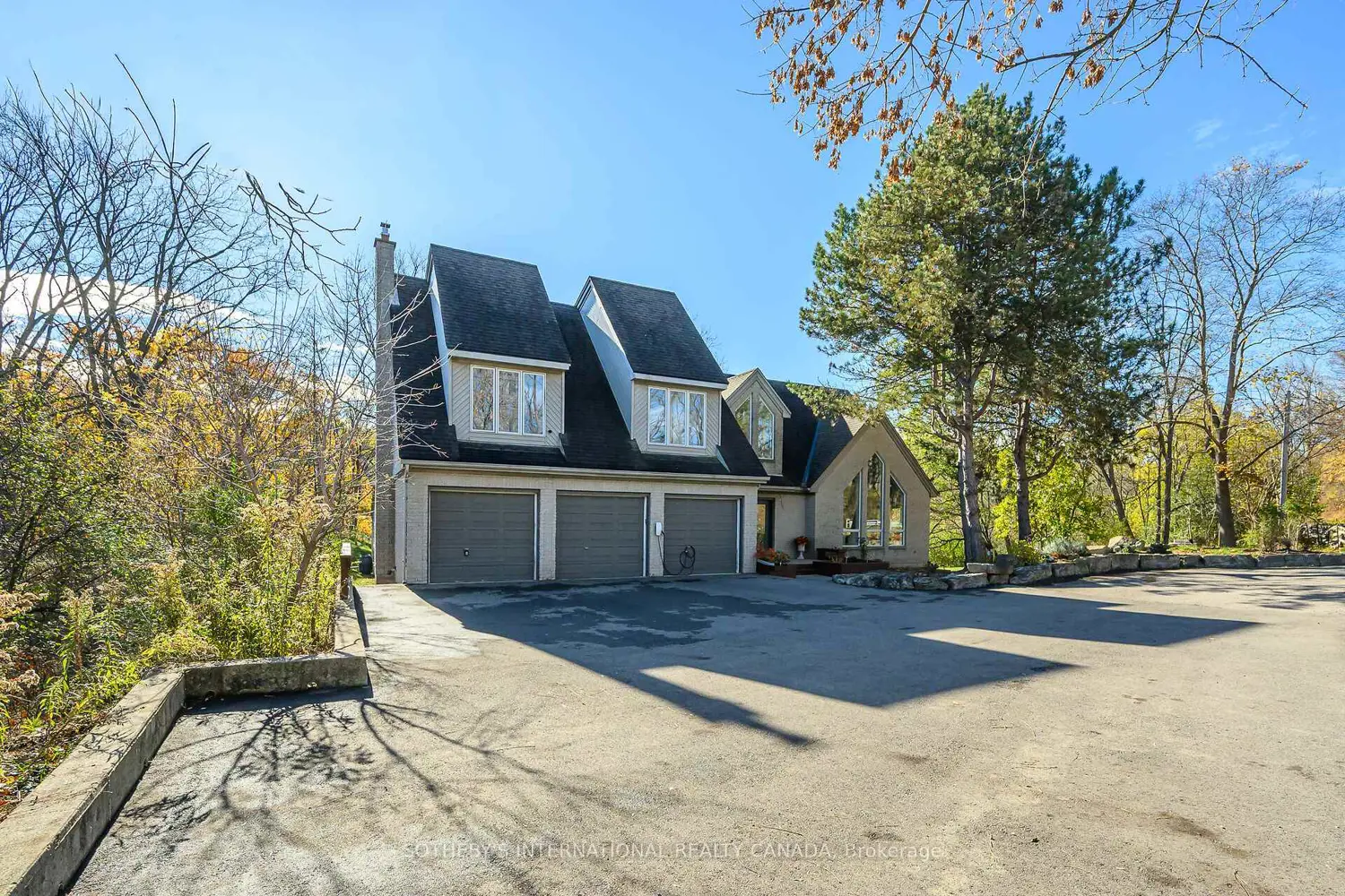 774 Old Dundas Road