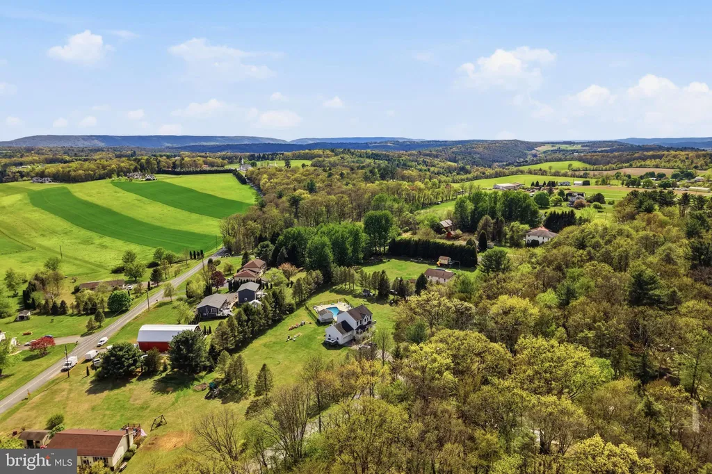 650 Firehouse Road, Palmerton, PA 18071