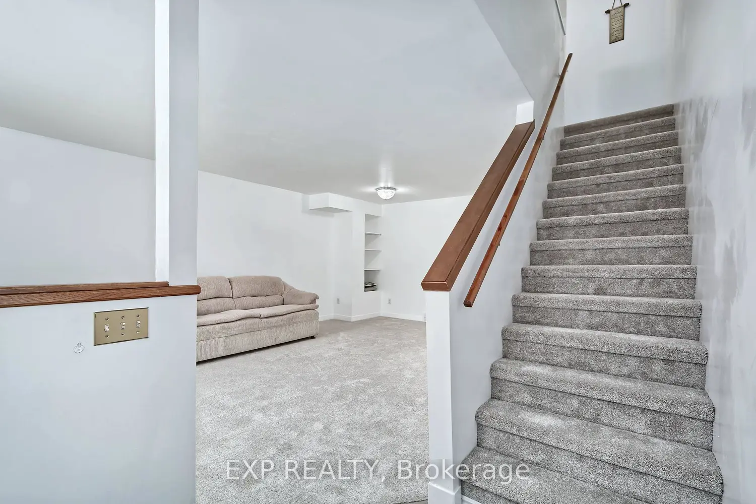 1430 Jalna Boulevard 38 photo 2