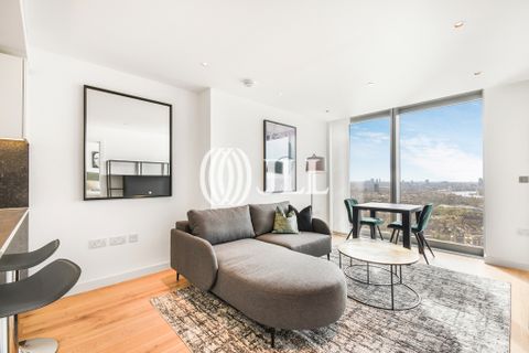 Landmark Pinnacle, Marsh Wall E14