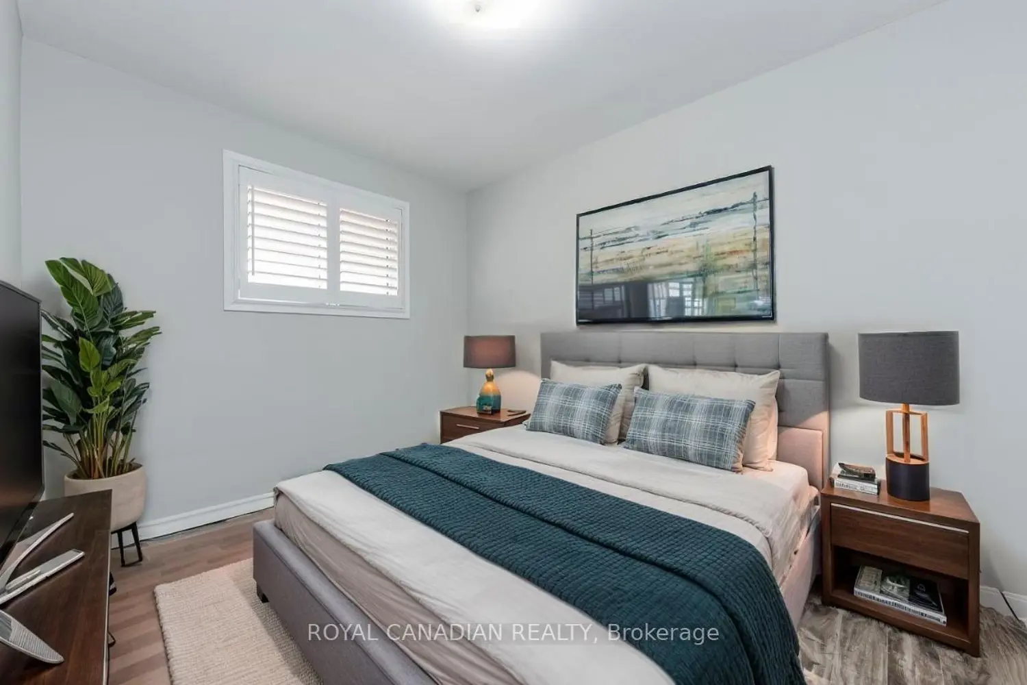 7566 Lockington Crescent photo 4