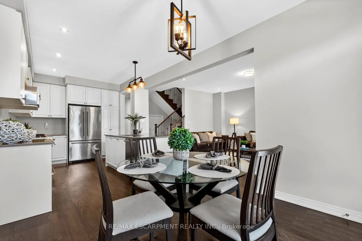 225 Skinner Road photo 3