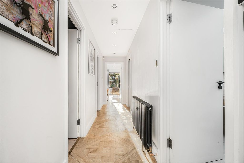 Additional image 21 of 4 bed detached bungalow for saleWatermill Lane, Hertford SG14