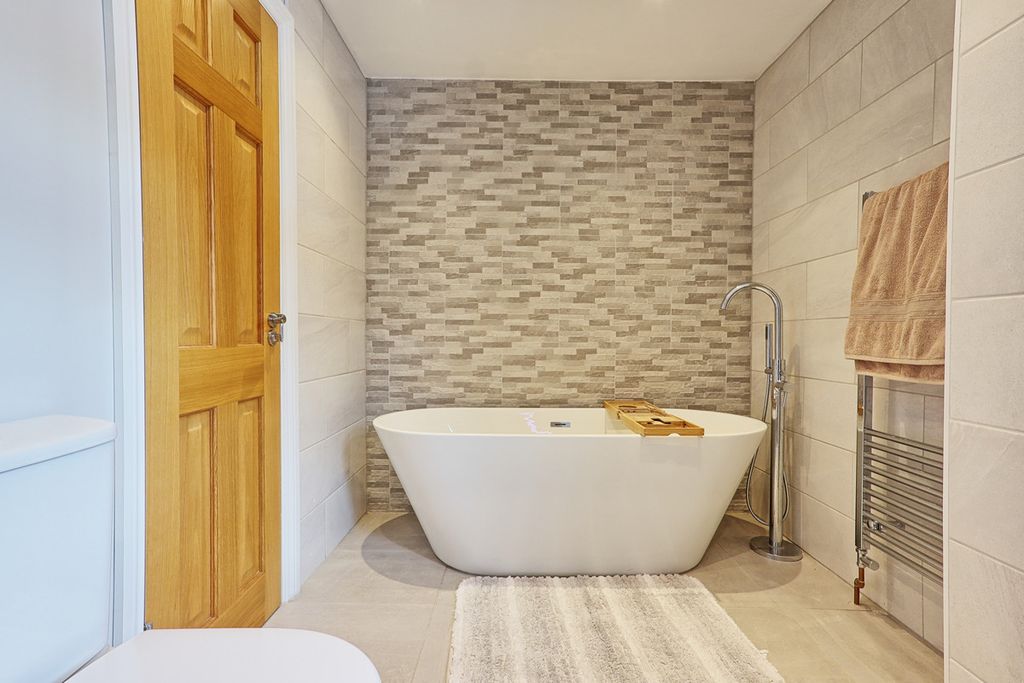 Additional image 17 of 6 bed detached house for saleErnest Road, Emerson Park RM11