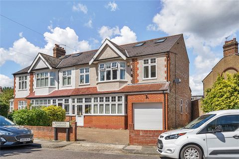 Riverside Gardens, Enfield EN2