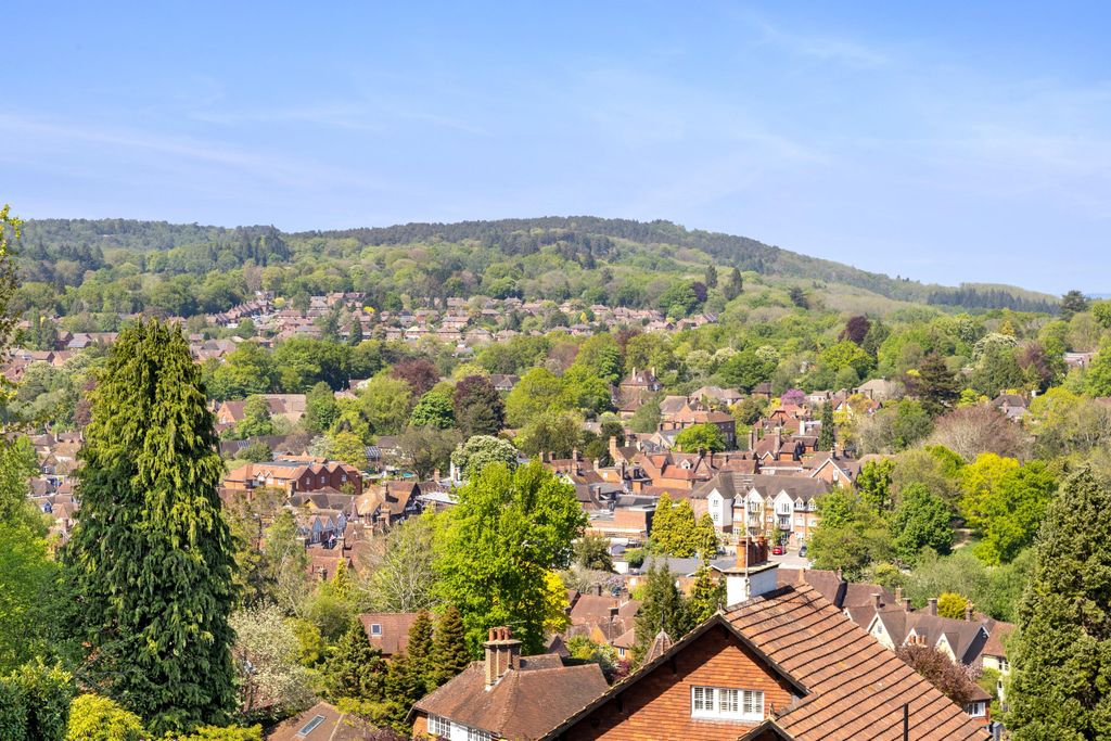 Additional image 13 of 2 bed flat for saleHaslemere Heights, Hill Road, Haslemere, Surrey GU27