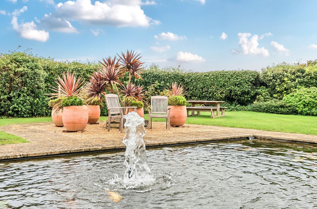 Additional image 13 of 3 bed flat for saleSea Front, Hayling Island, Hampshire PO11