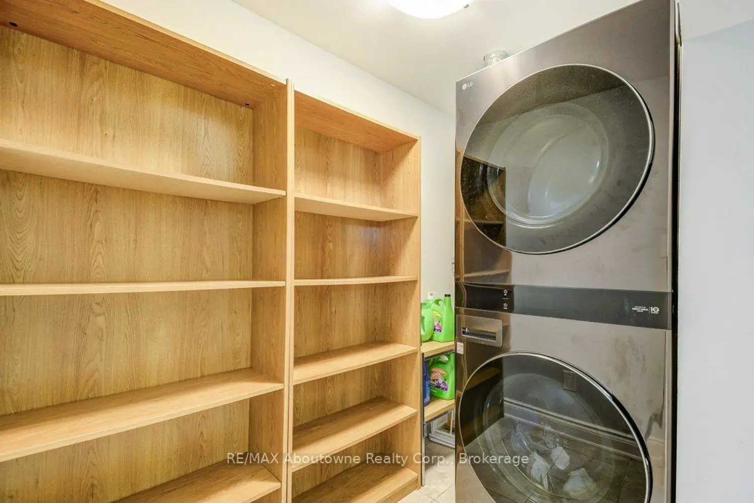 Additional image 14 of 2454 Greenwich Drive