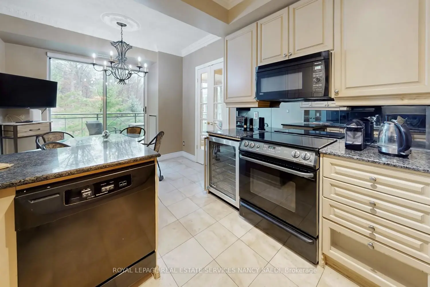 Additional image 16 of 11 William Carson Crescent 603