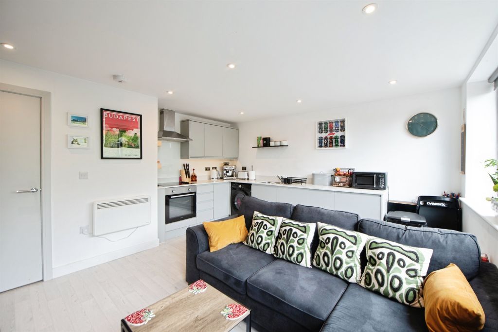 Additional image 4 of 1 bed flat for saleWillow Park, Havant PO9