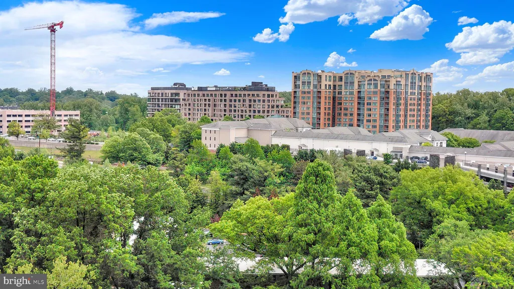 10201 Grosvenor Place Unit 1412, Rockville, MD 20852