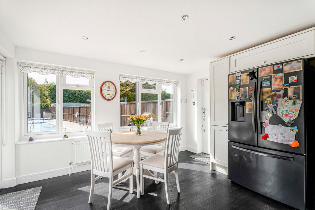 Additional image 6 of 4 bed detached house for salePiccotts End, Hemel Hempstead HP1