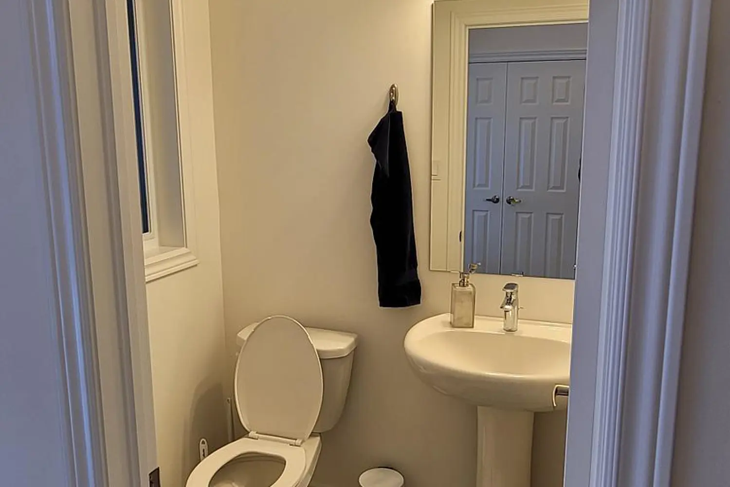 12 Mitchell Avenue photo 3