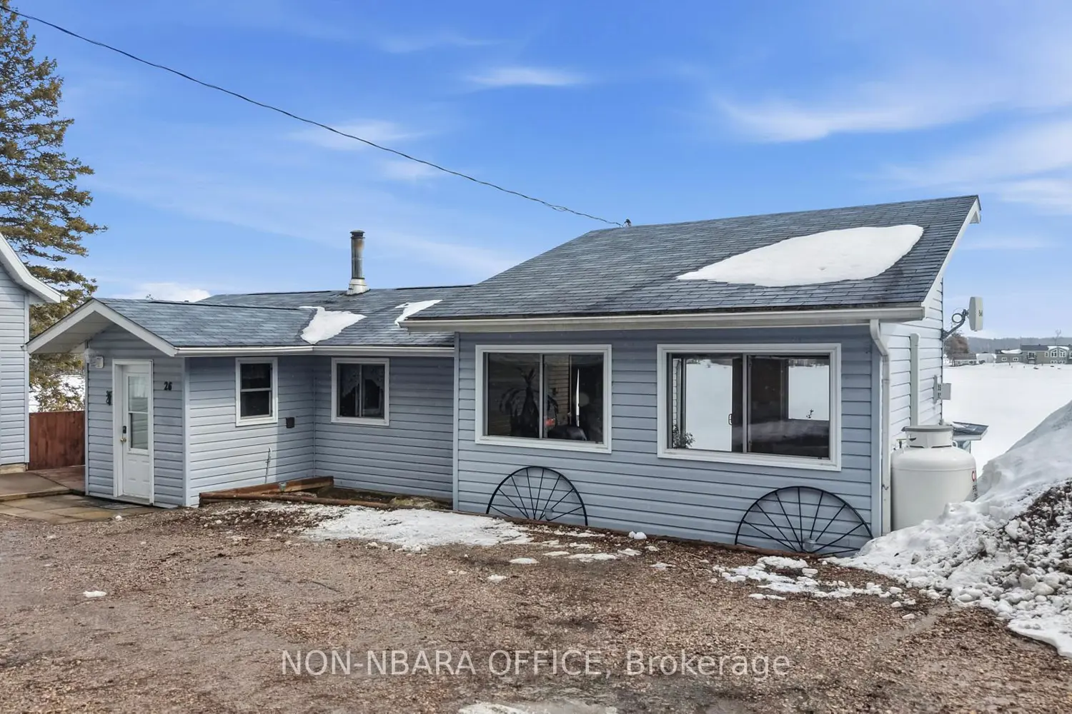 26 Presqu'ile Road photo 2