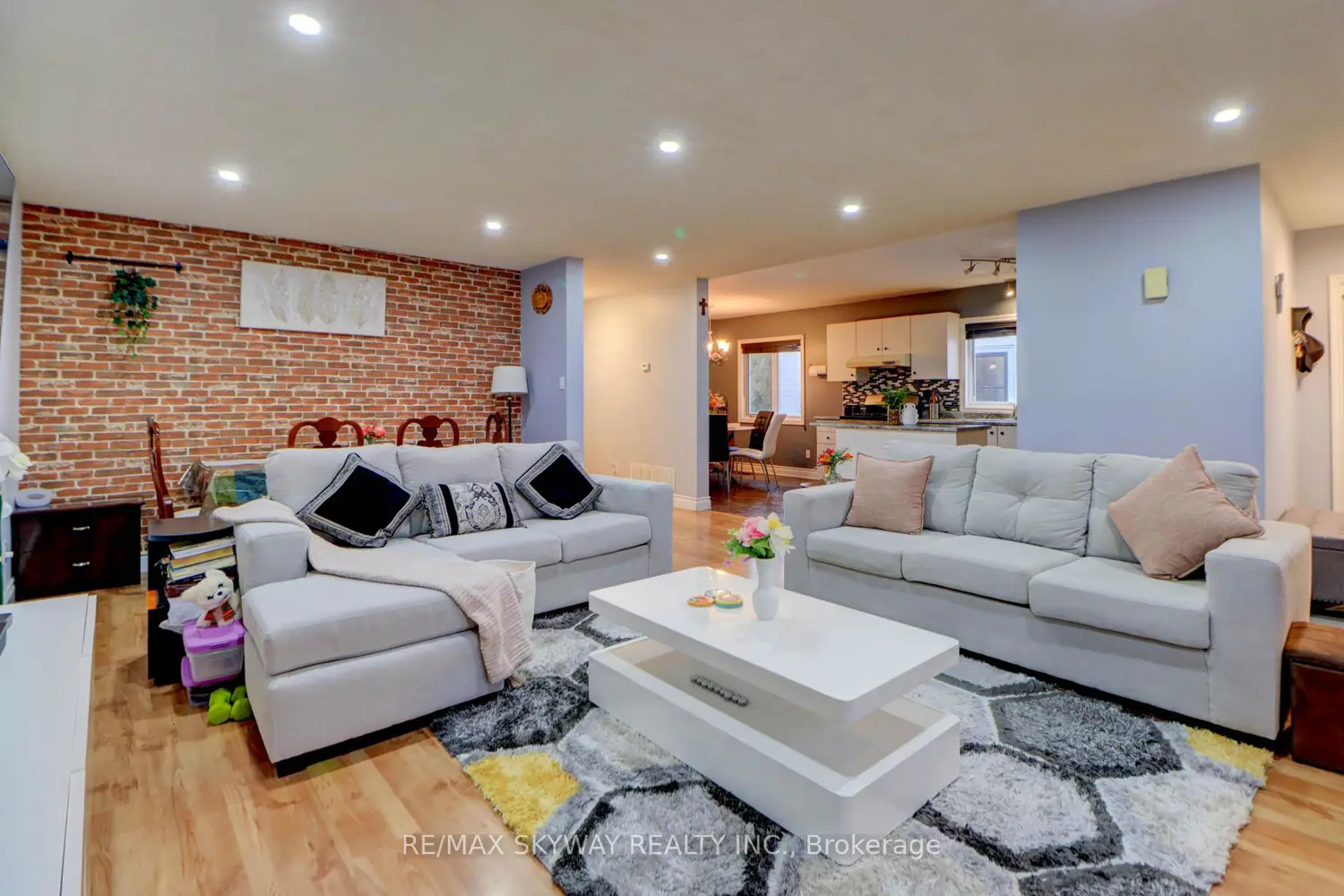 282B Brock Street photo 2