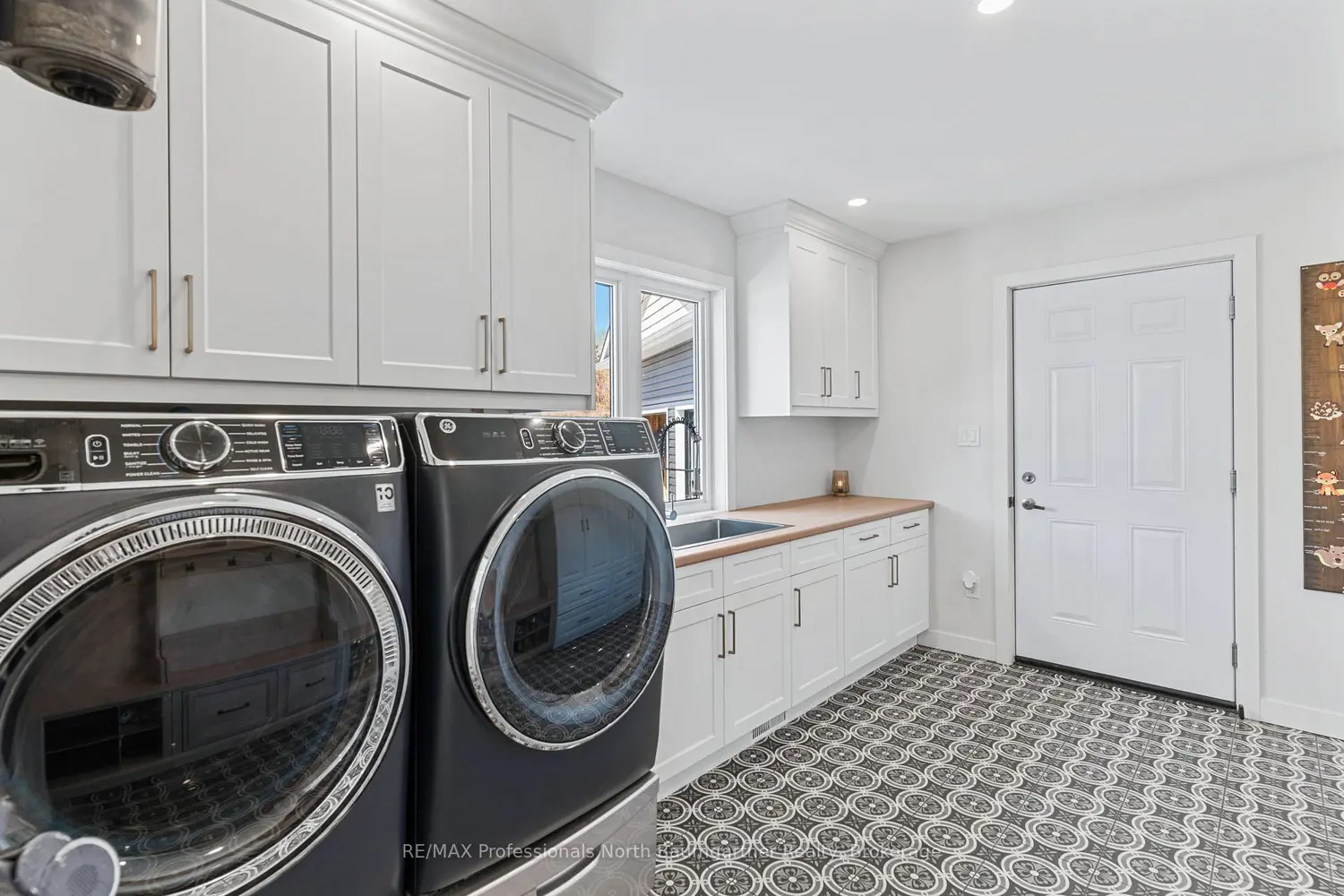 Additional image 9 of 4318 Glamorgan Road