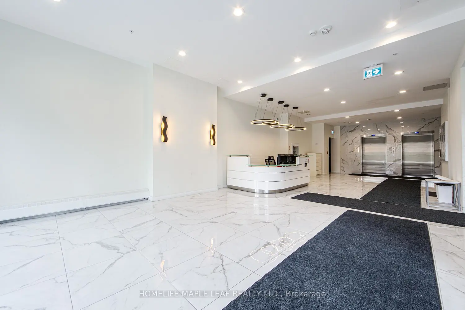 128 King Street 1402 photo 3