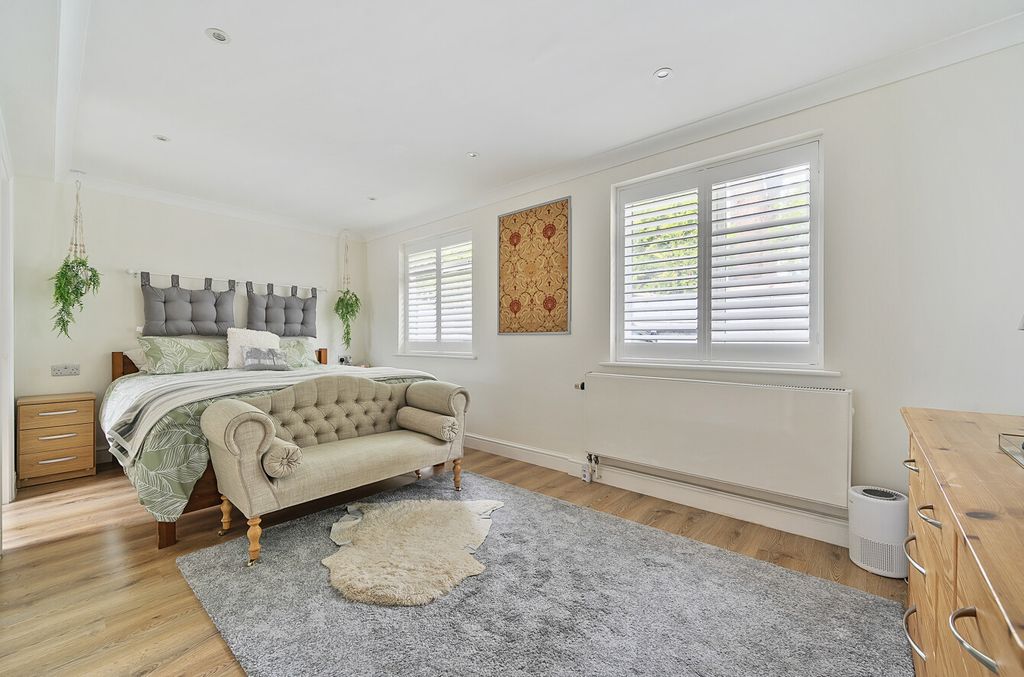 Additional image 10 of 6 bed bungalow for saleHindhead, Surrey GU26