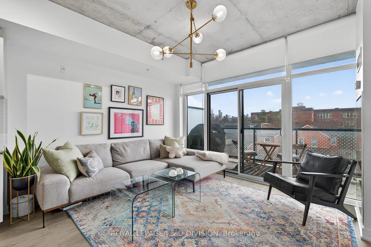 109 Ossington Avenue 322