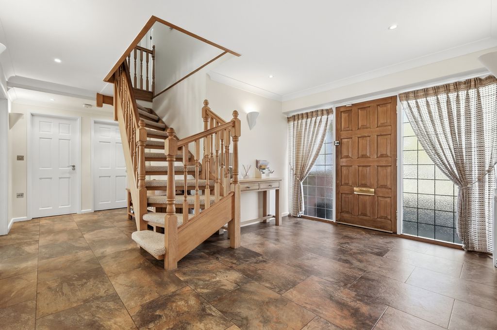 Additional image 13 of 5 bed detached house for salePenny Croft, Harpenden AL5