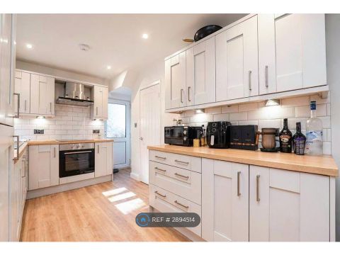 Vendale Avenue, Manchester M27