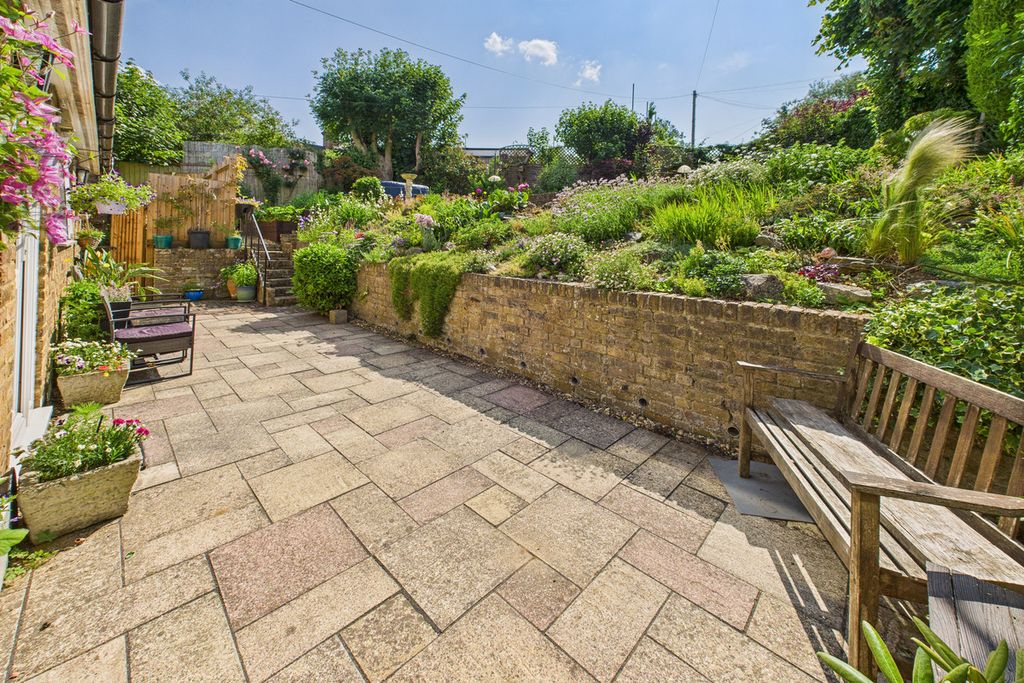 Additional image 17 of 6 bed detached house for saleAstley Road, Hemel Hempstead HP1