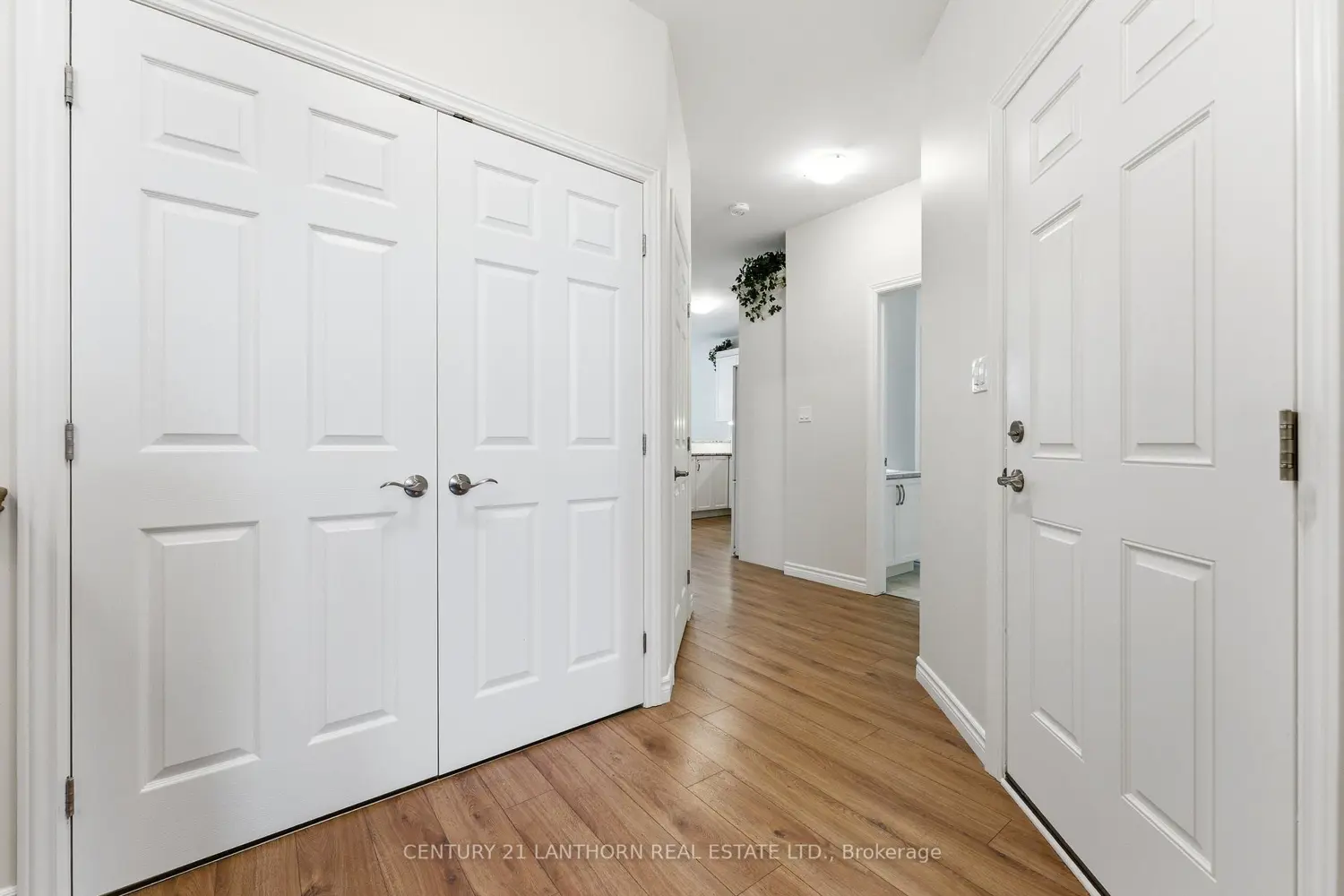 50 Covington Crescent photo 2