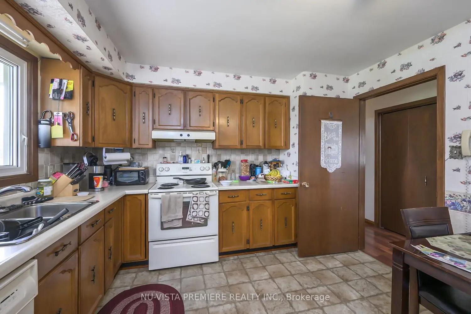 15298 Medway Road photo 5