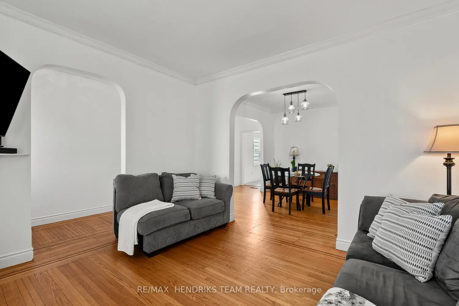 192 Wood Street photo 3