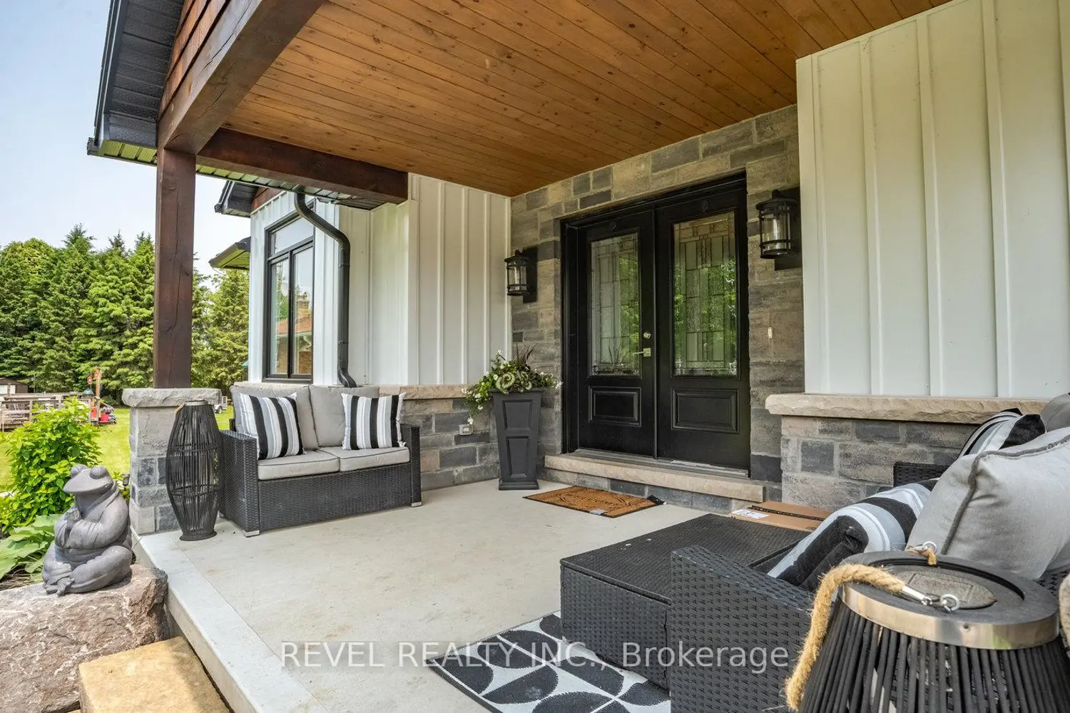 6 Kings Lane photo 3