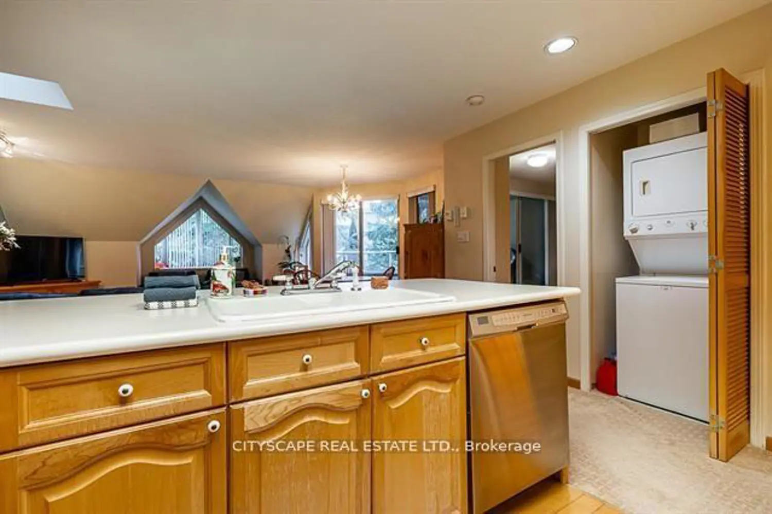 Additional image 4 of 4636 Blackcomb Way 31