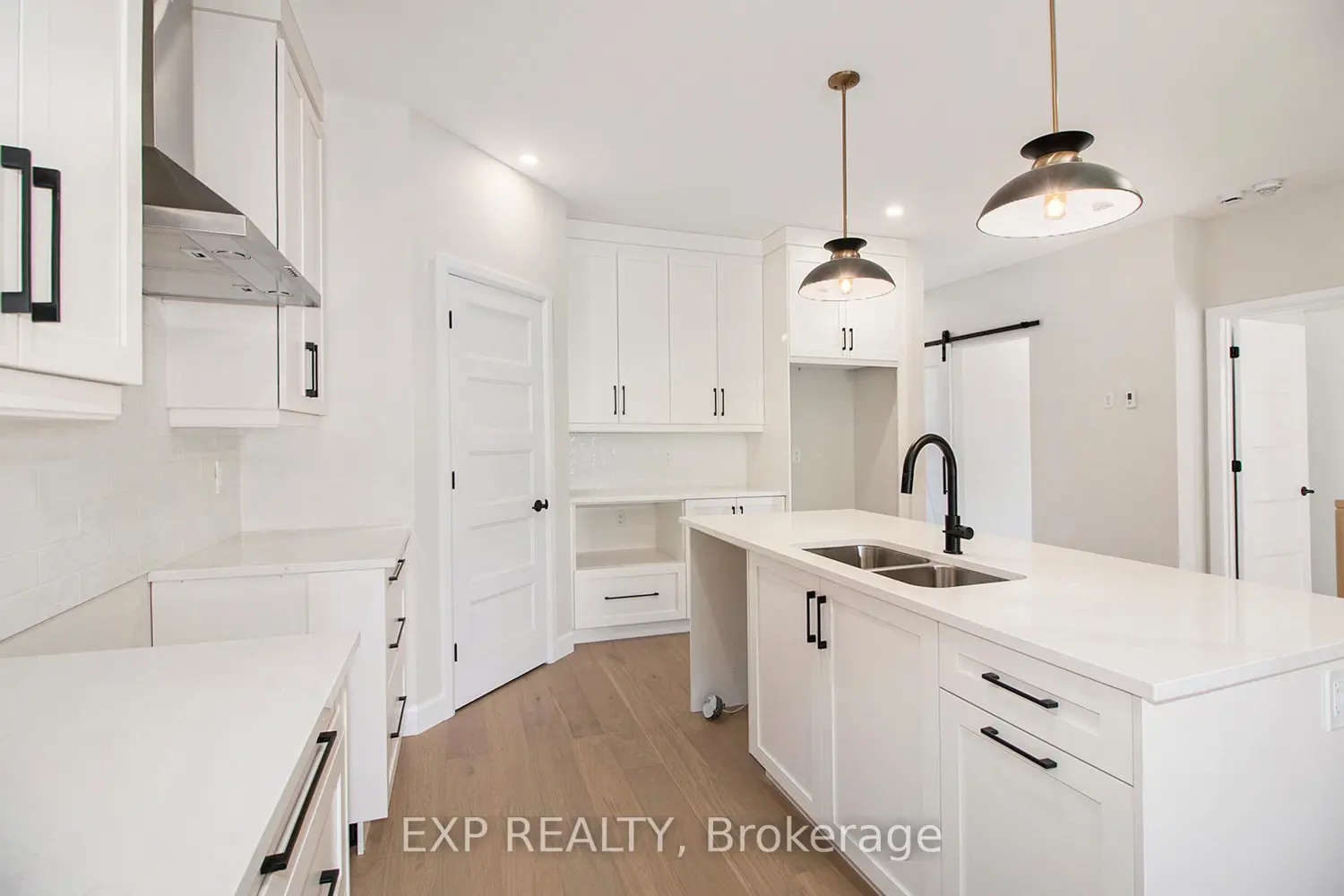 775 Lacroix Road photo 4