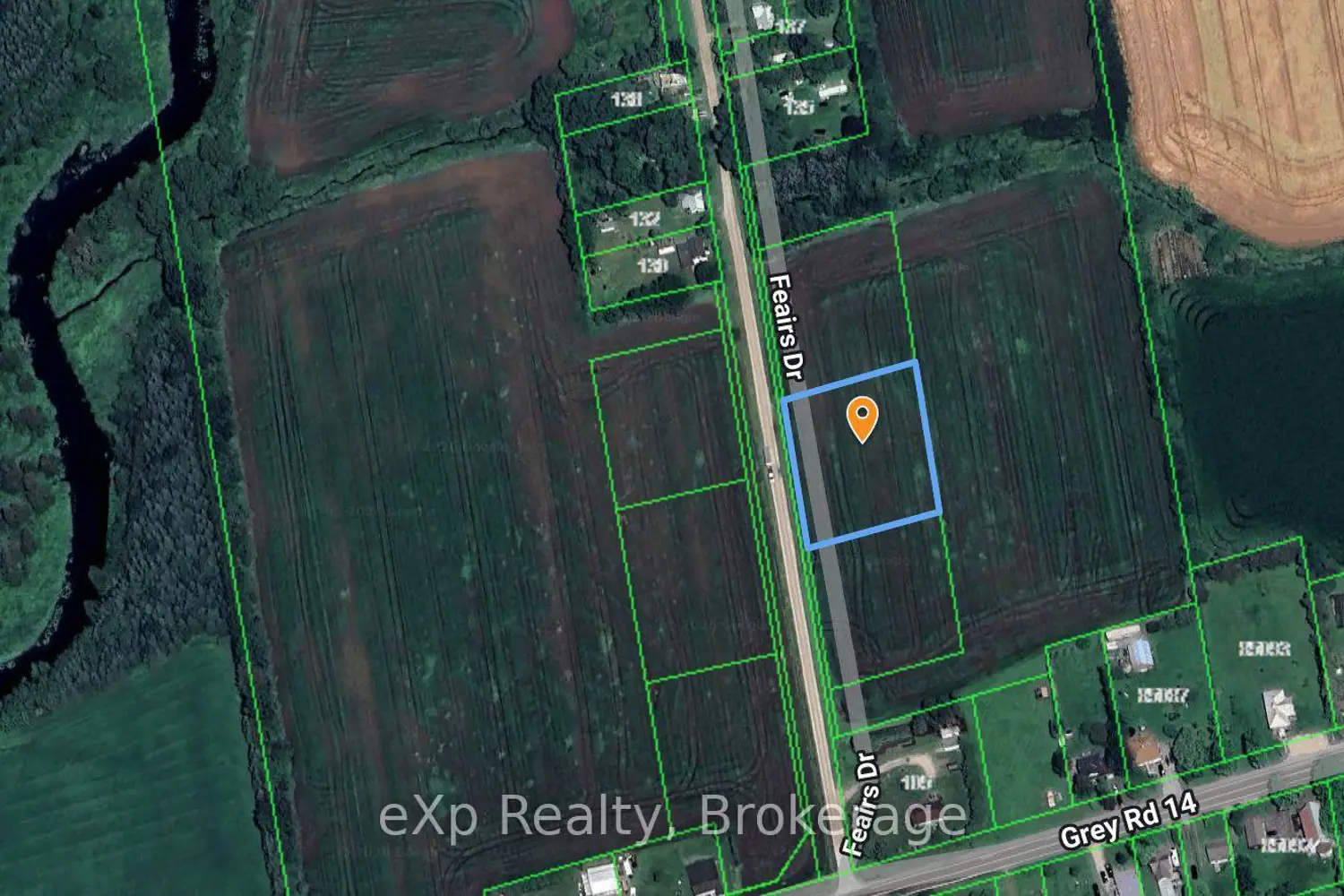 121 Feairs Drive photo 2